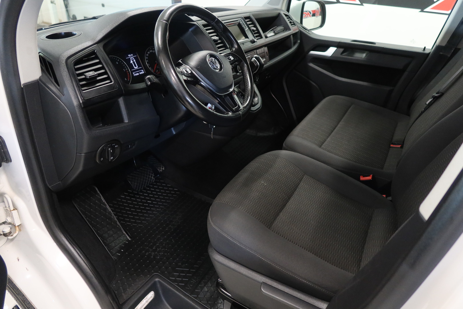 VOLKSWAGEN Caravelle 2018