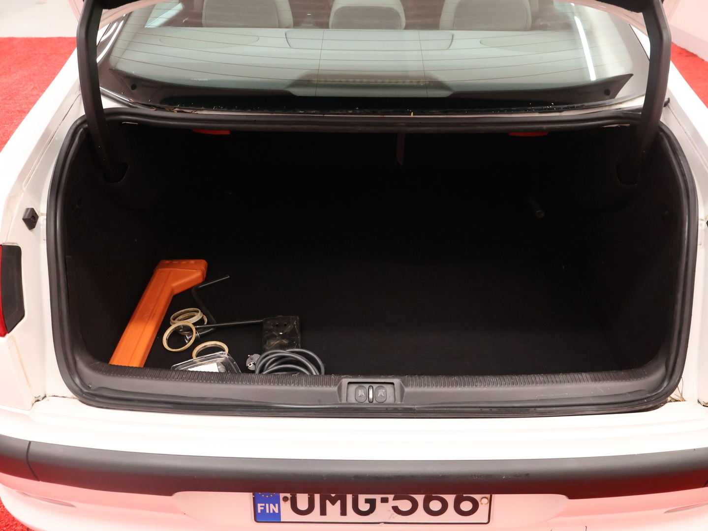 PEUGEOT 607 2003