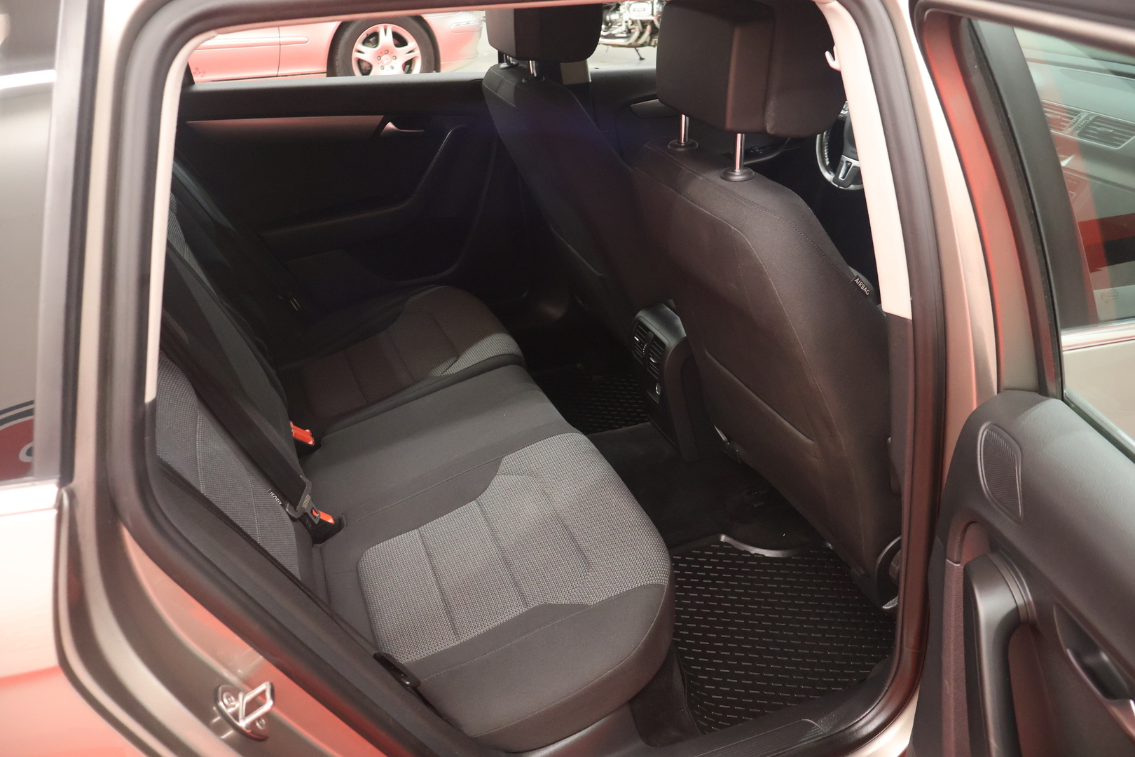 VOLKSWAGEN Passat 2014