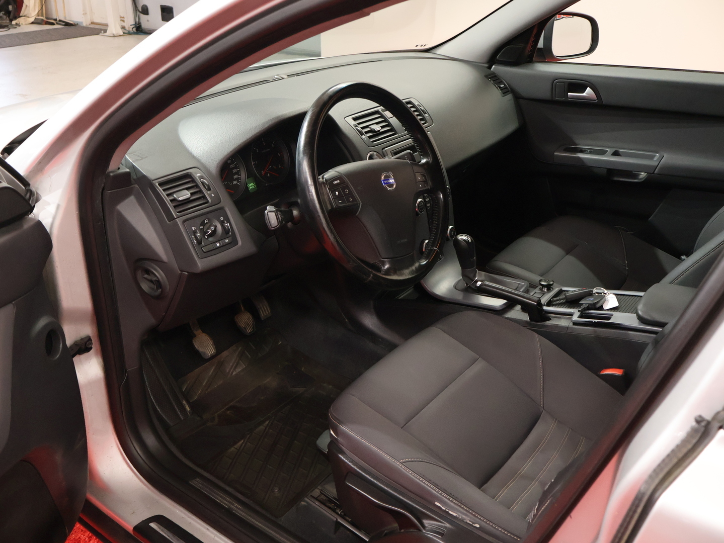 VOLVO V50 2010