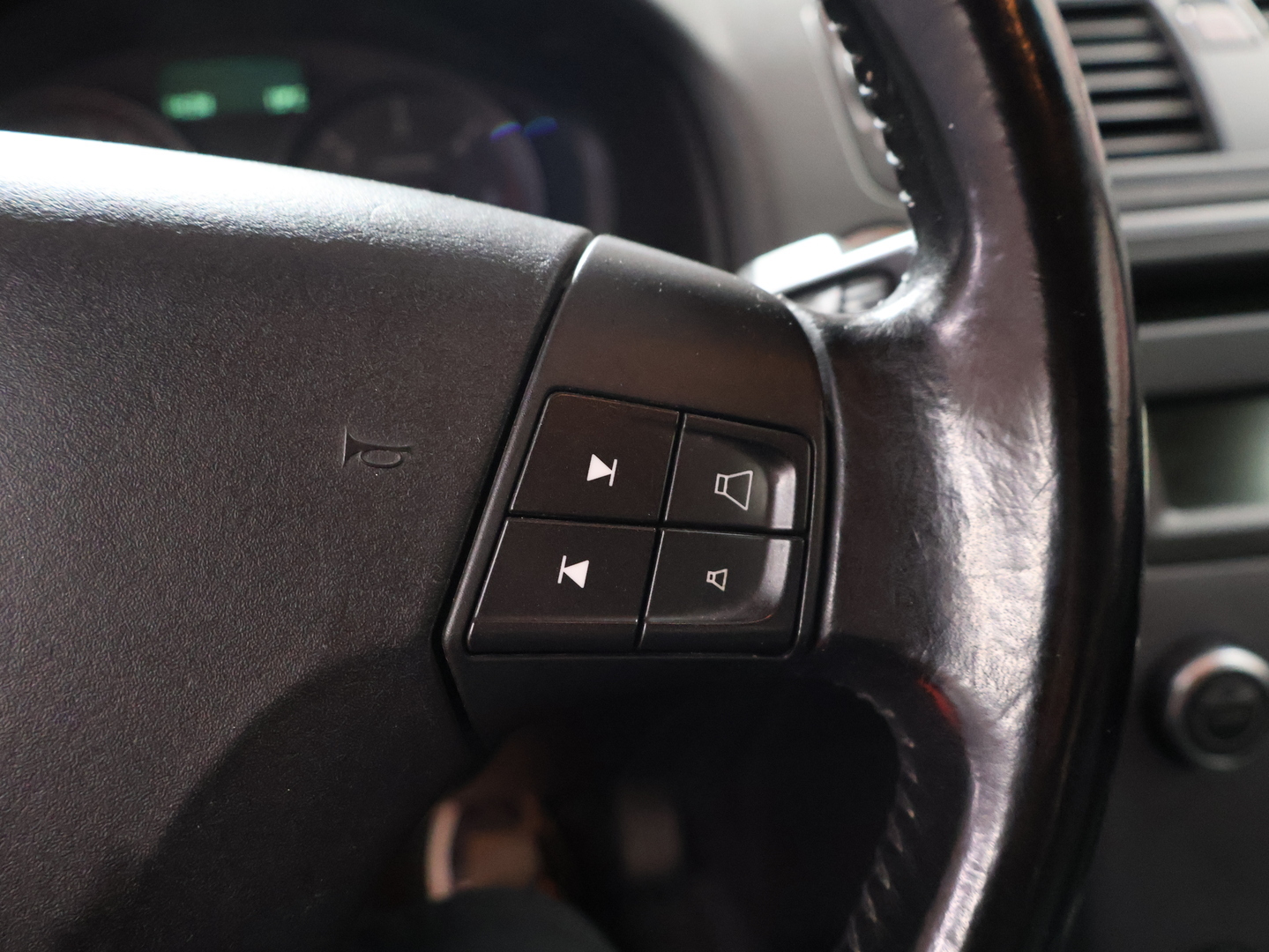VOLVO V50 2010
