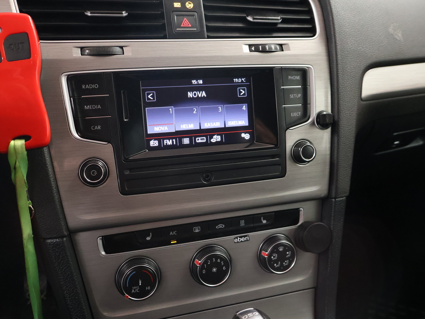 VOLKSWAGEN Golf 11