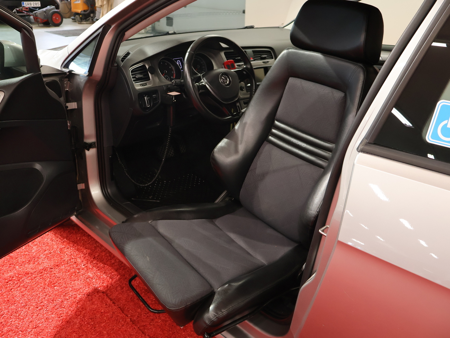 VOLKSWAGEN Golf 7