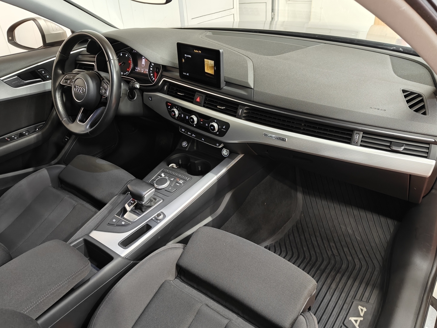 AUDI A4 2016