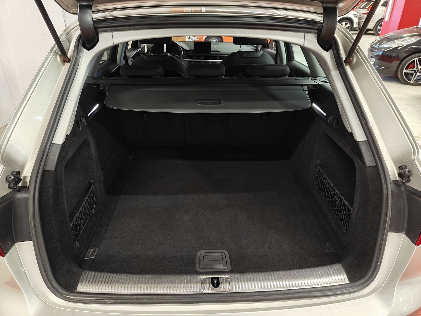 AUDI A4 2016