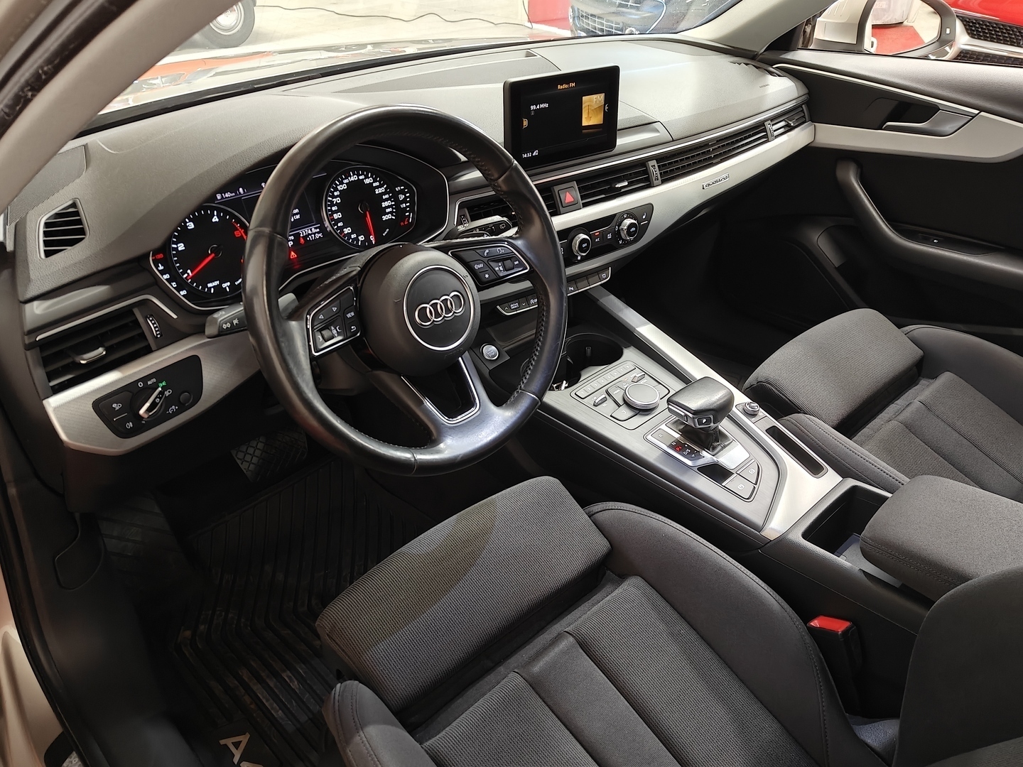 AUDI A4 2016
