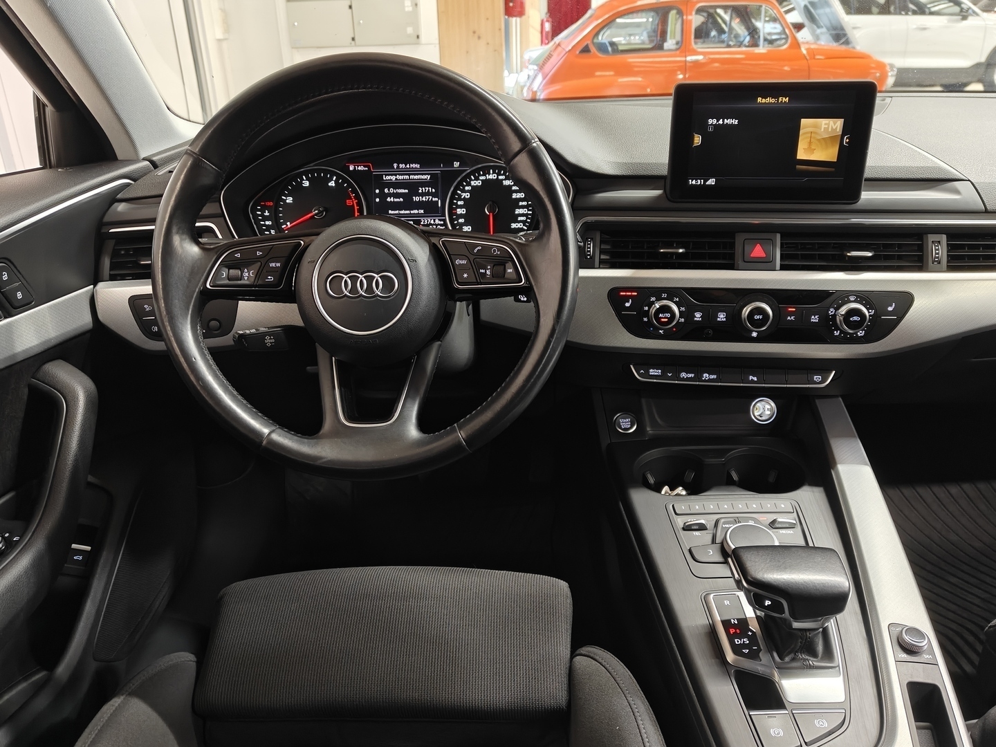 AUDI A4 2016