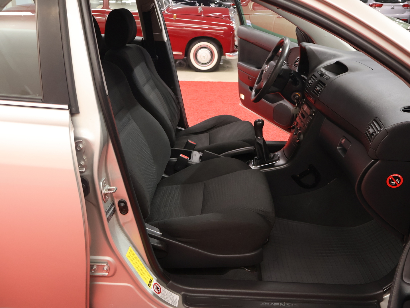 TOYOTA Avensis 2004