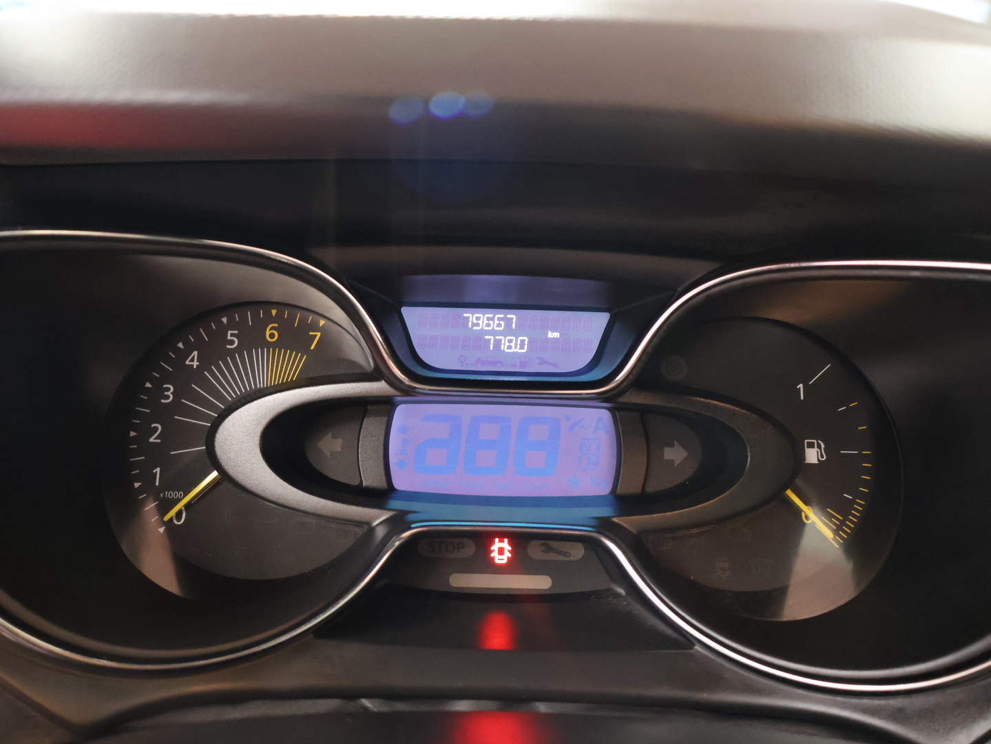 RENAULT Captur 13