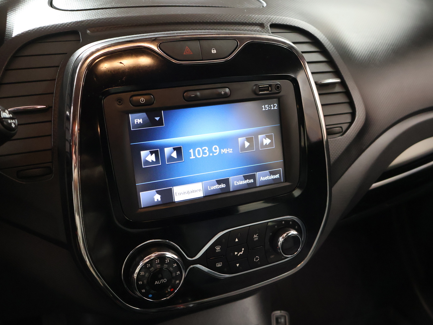 RENAULT Captur 14
