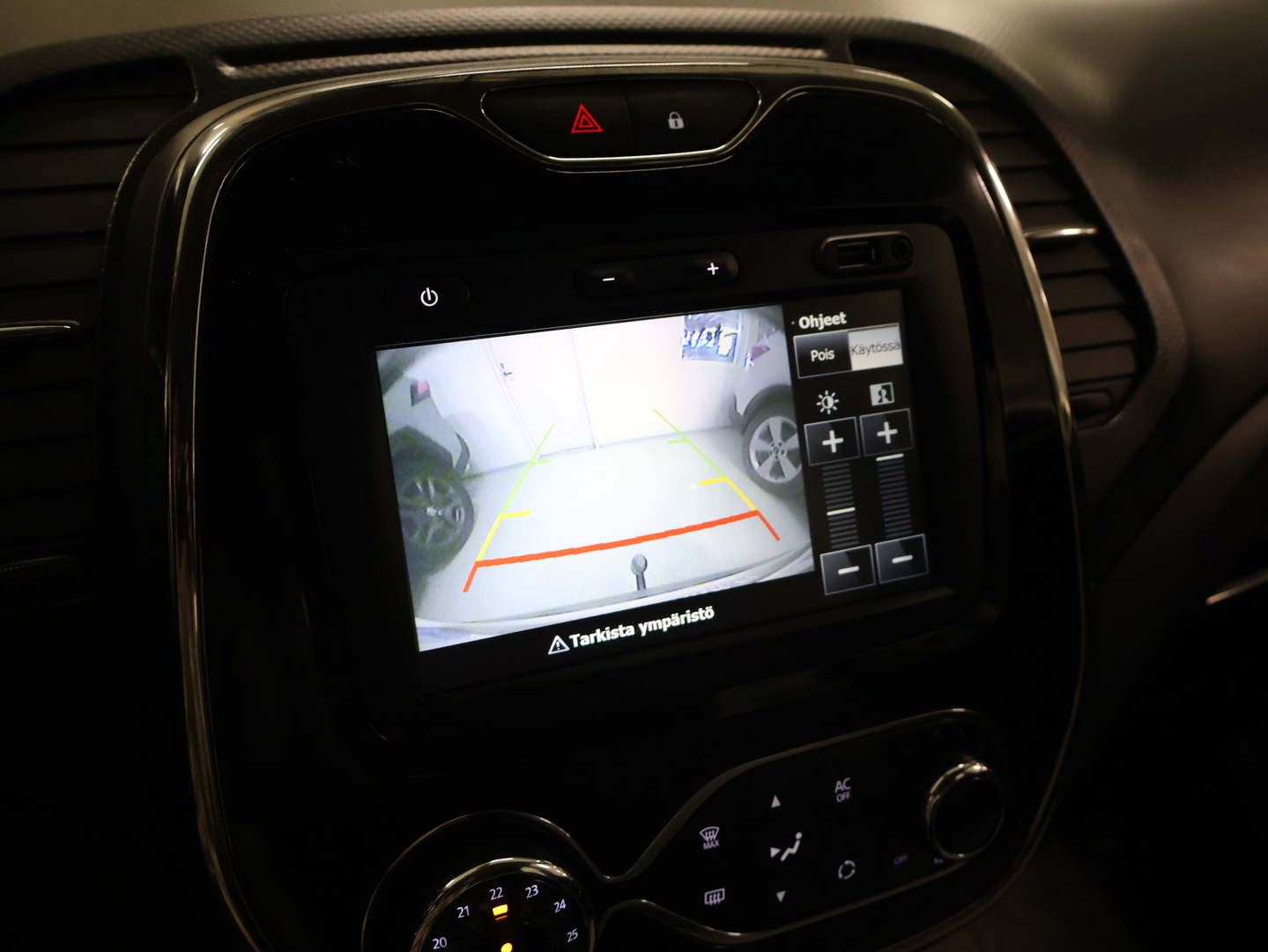 RENAULT Captur 17