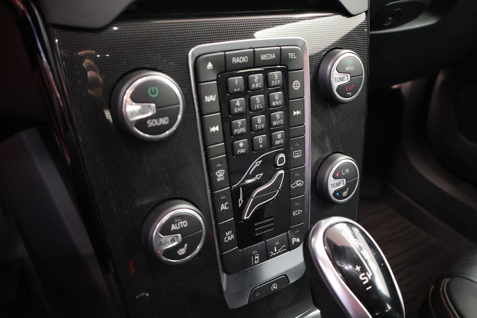 VOLVO V40 Cross Country 2018