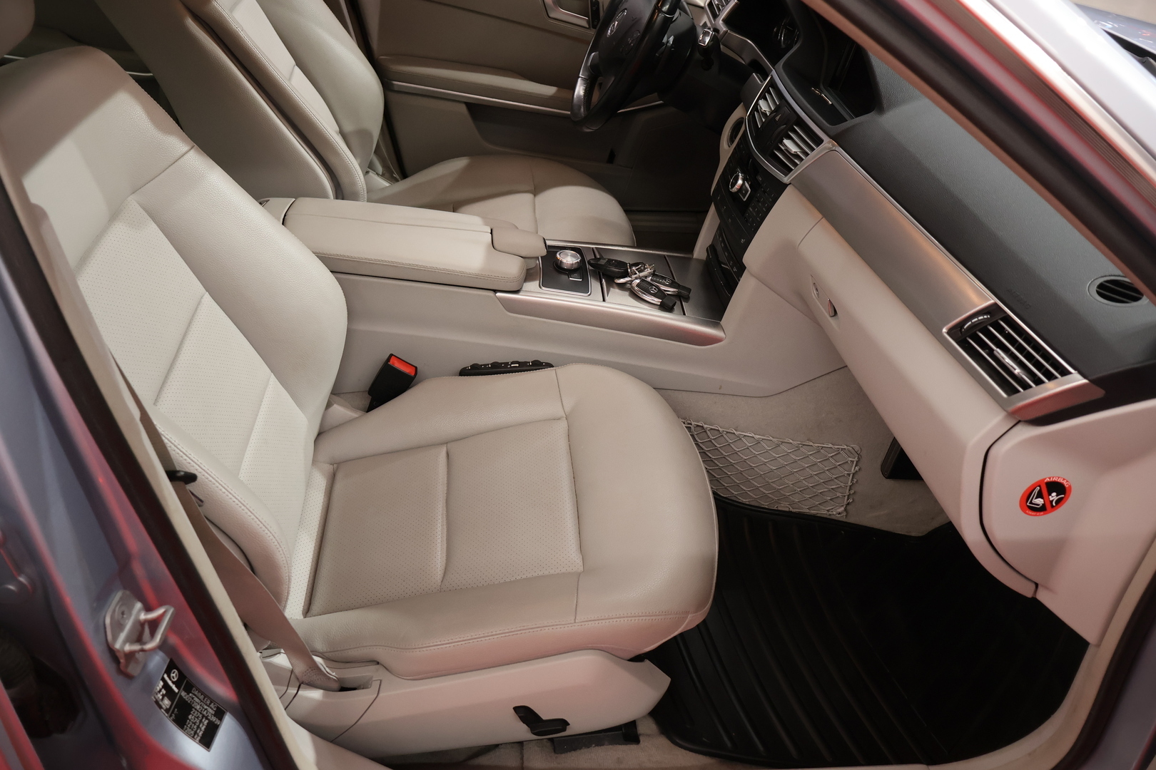 MERCEDES-BENZ E 2013