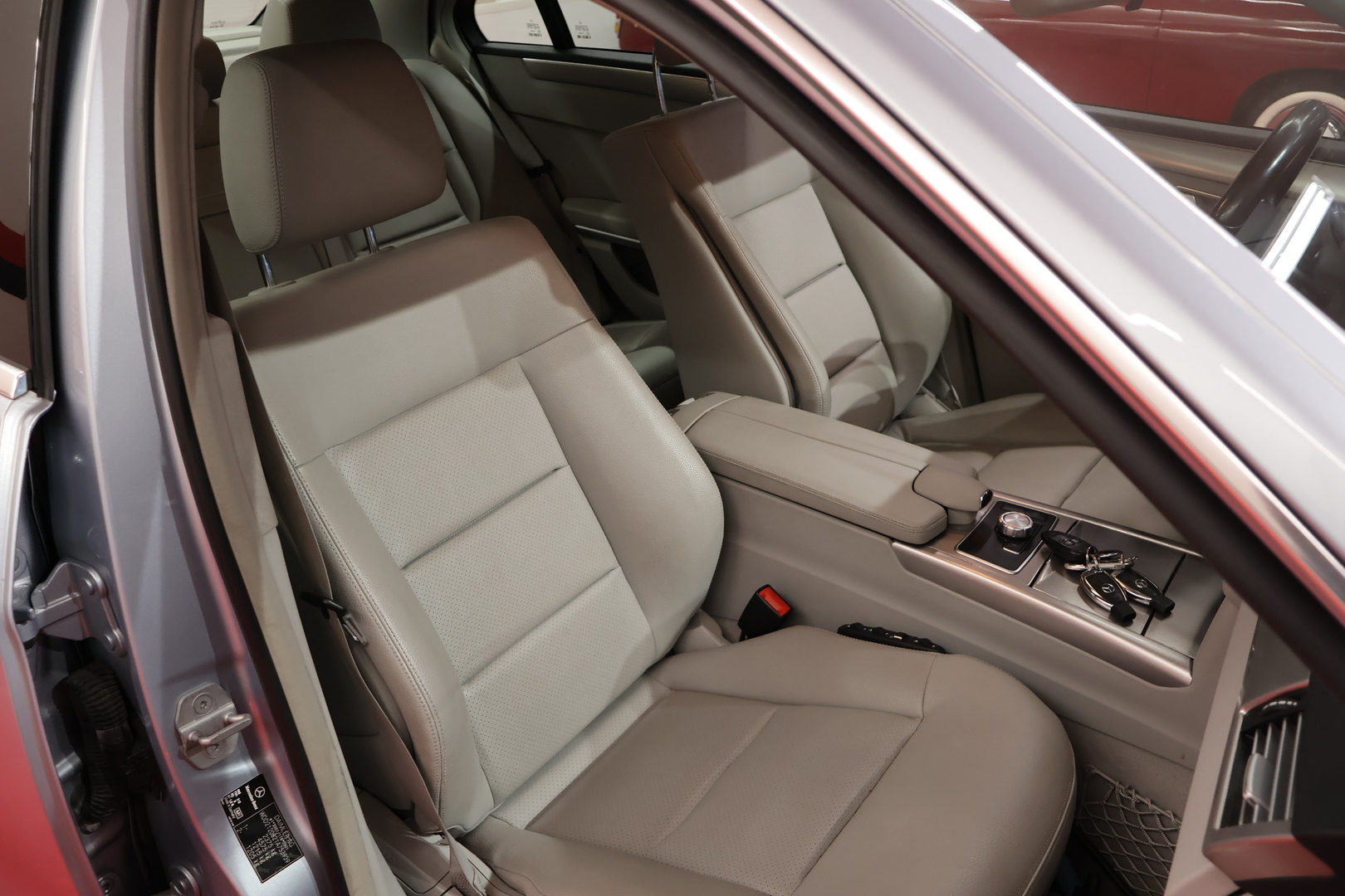 MERCEDES-BENZ E 2013