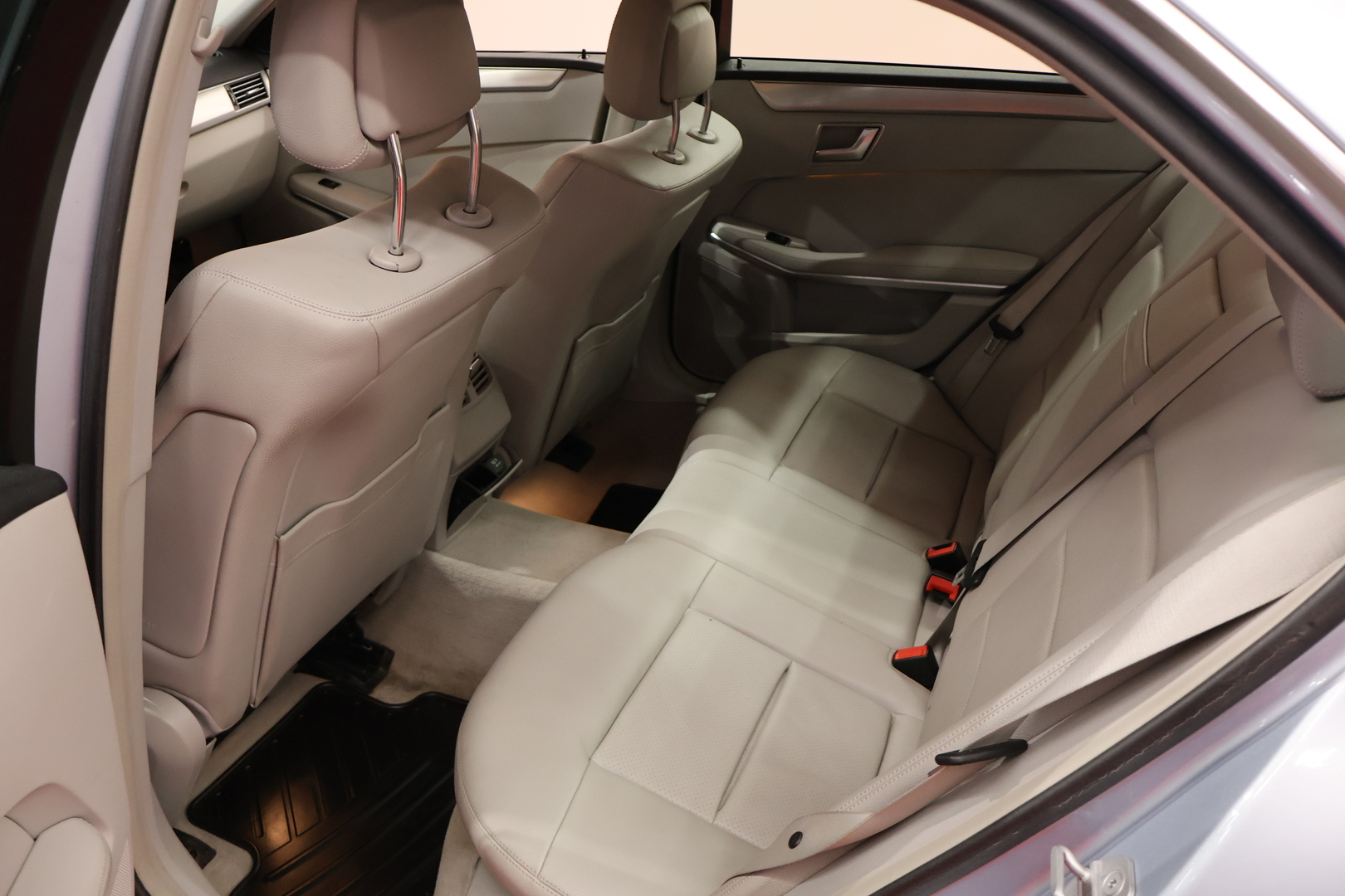 MERCEDES-BENZ E 2013