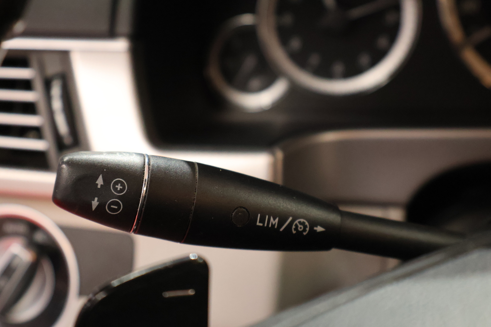 MERCEDES-BENZ E 2013