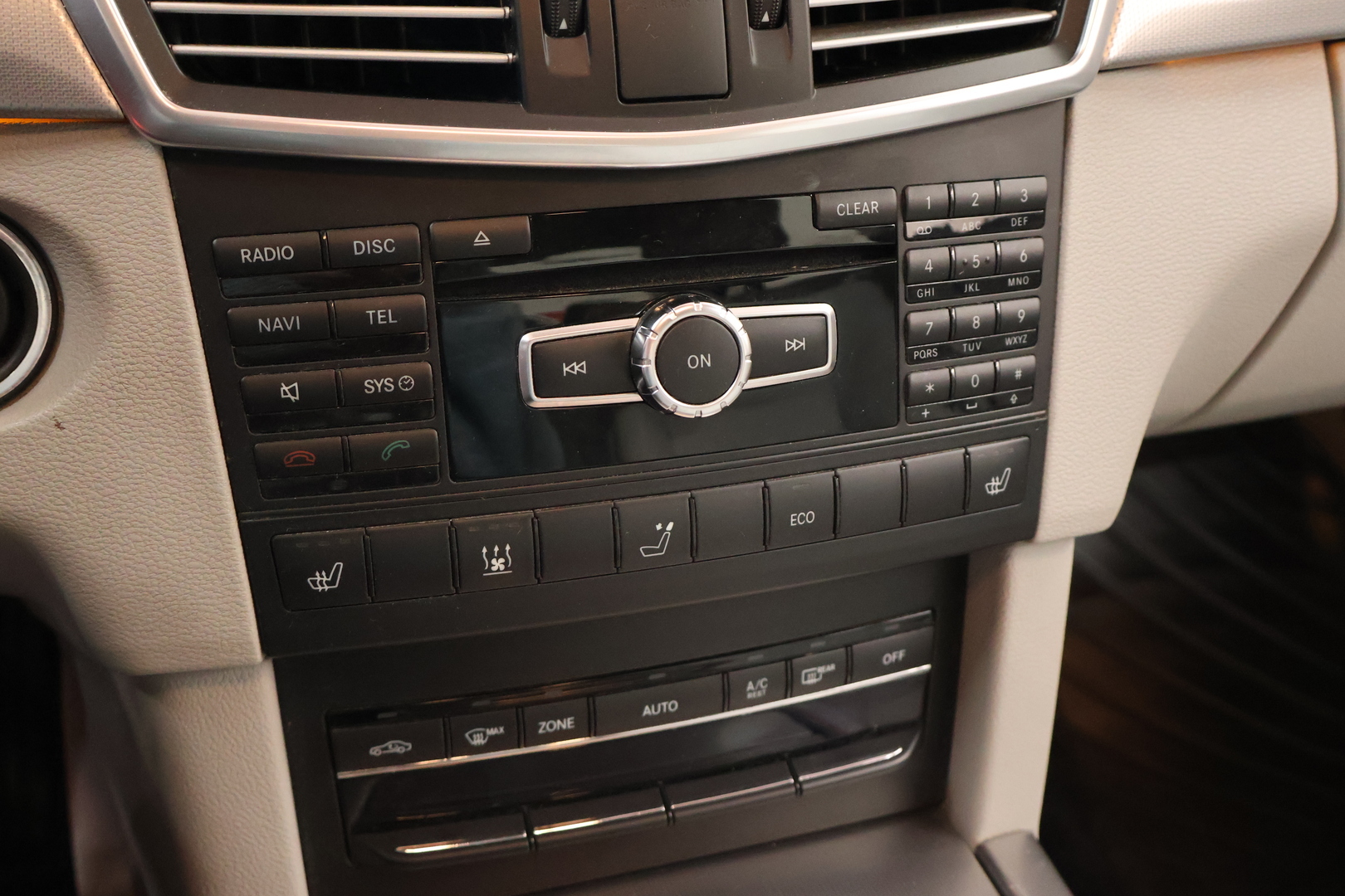 MERCEDES-BENZ E 2013