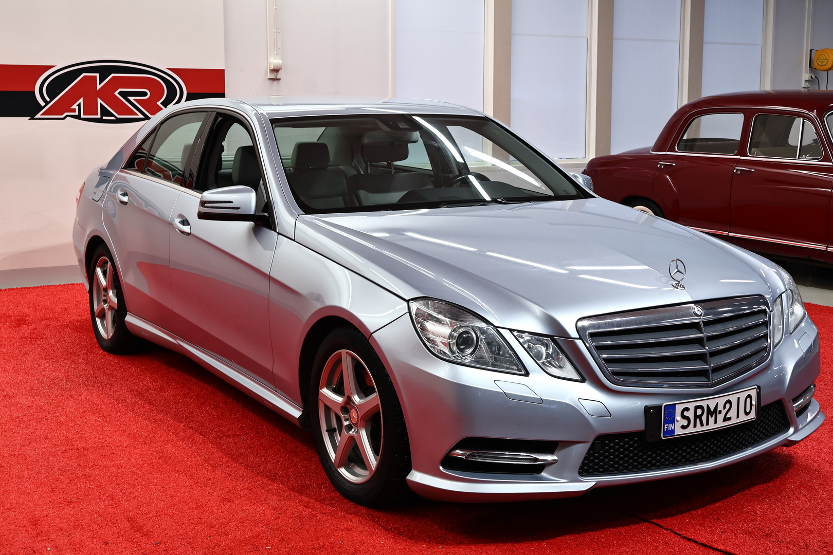 MERCEDES-BENZ E 2013