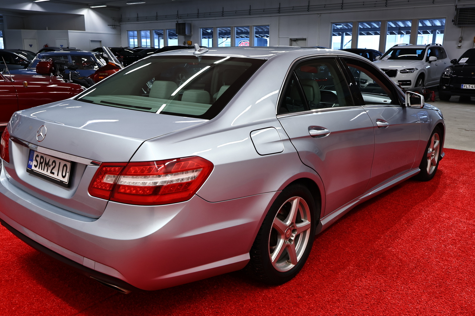 MERCEDES-BENZ E 2013