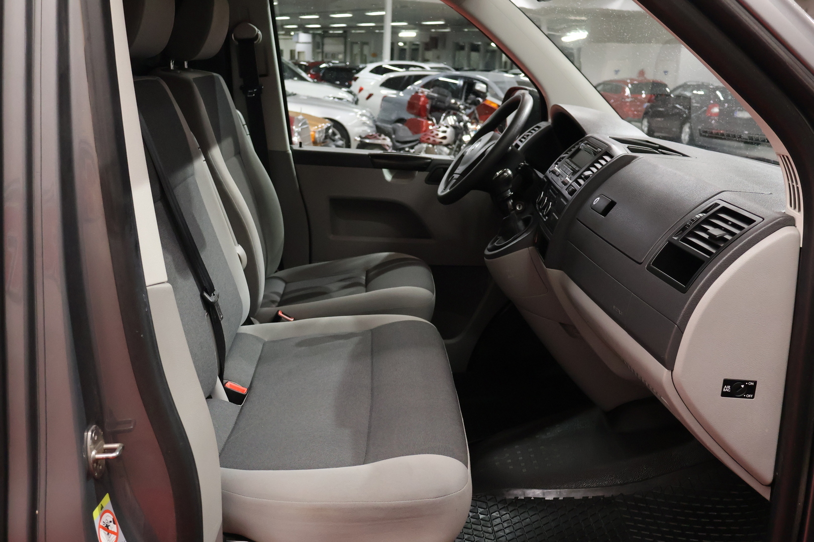 VOLKSWAGEN Transporter 2015