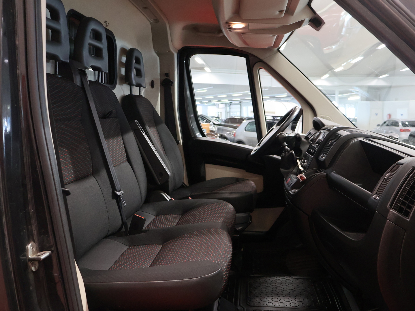 PEUGEOT Boxer 2016