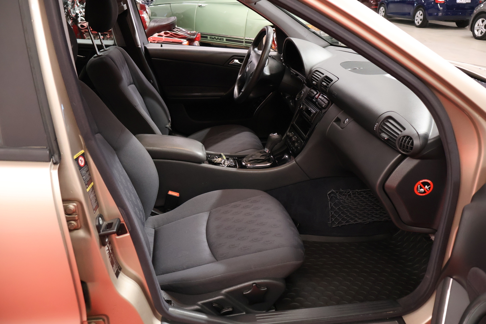 MERCEDES-BENZ C 2003