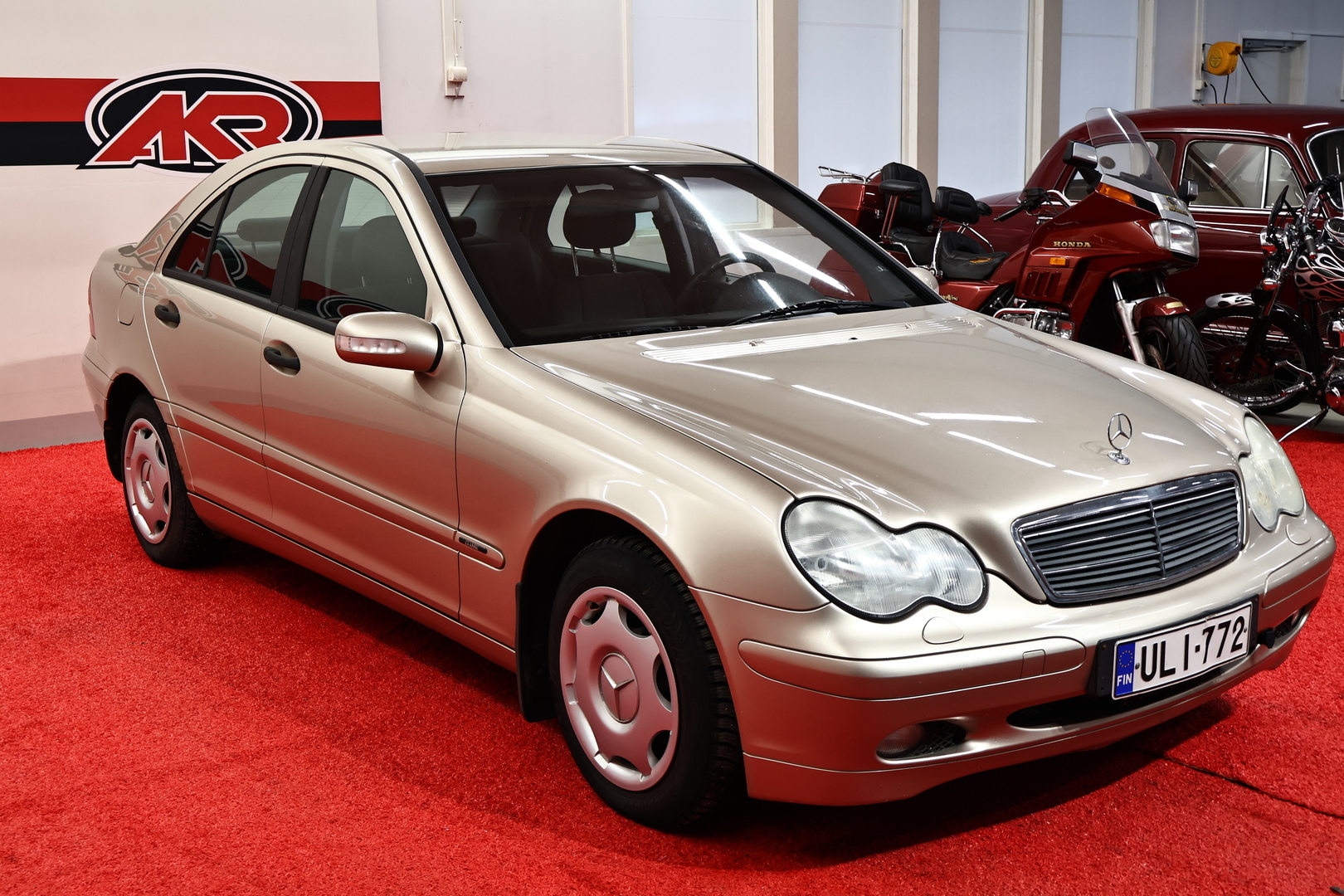 MERCEDES-BENZ C 2003
