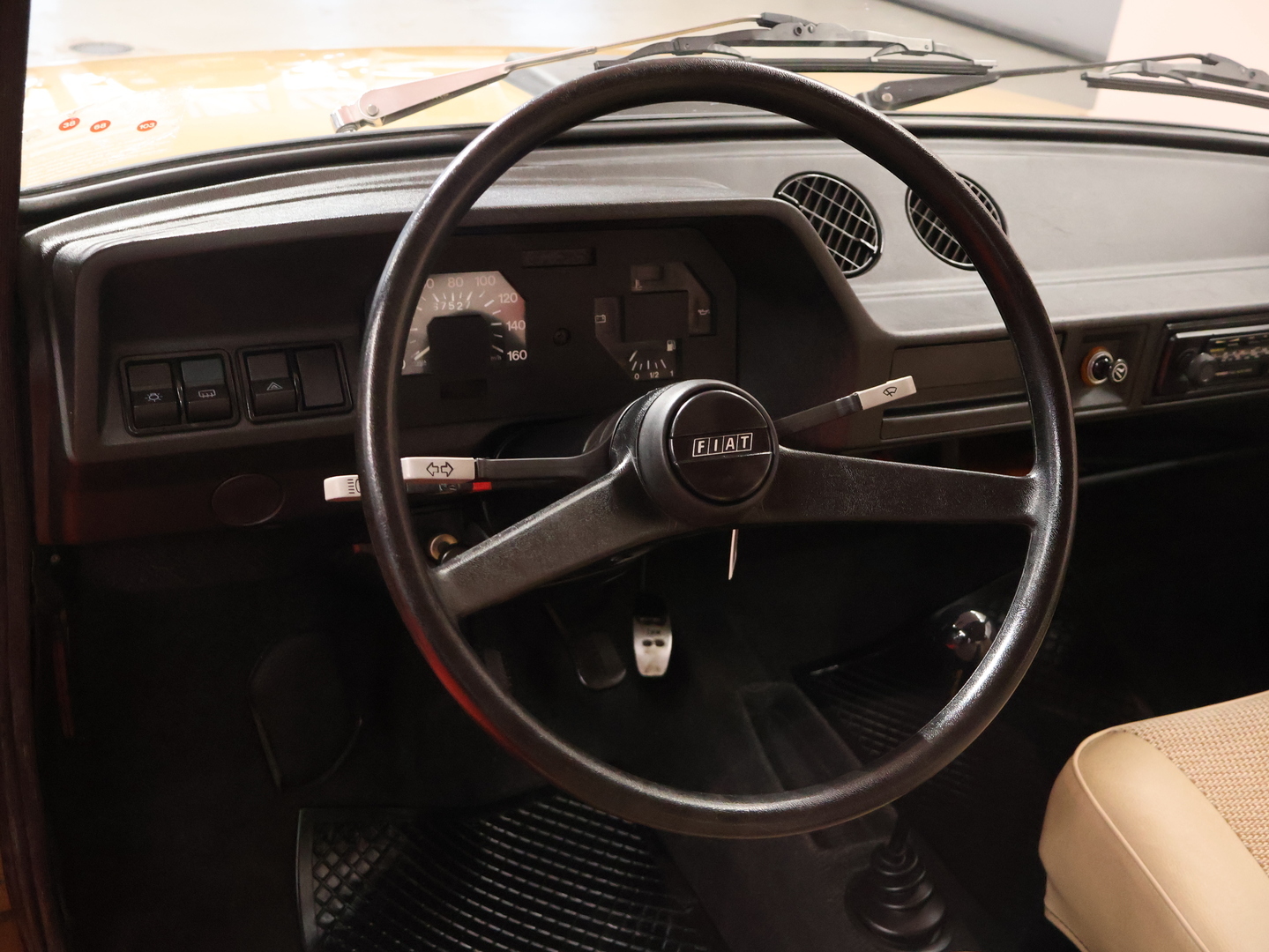FIAT 127 10