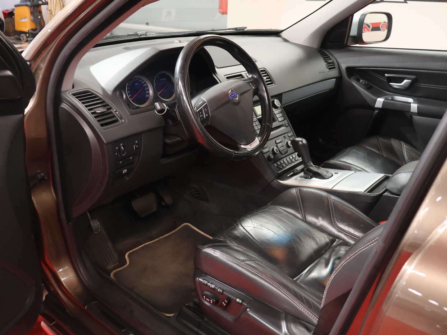 VOLVO XC90 5