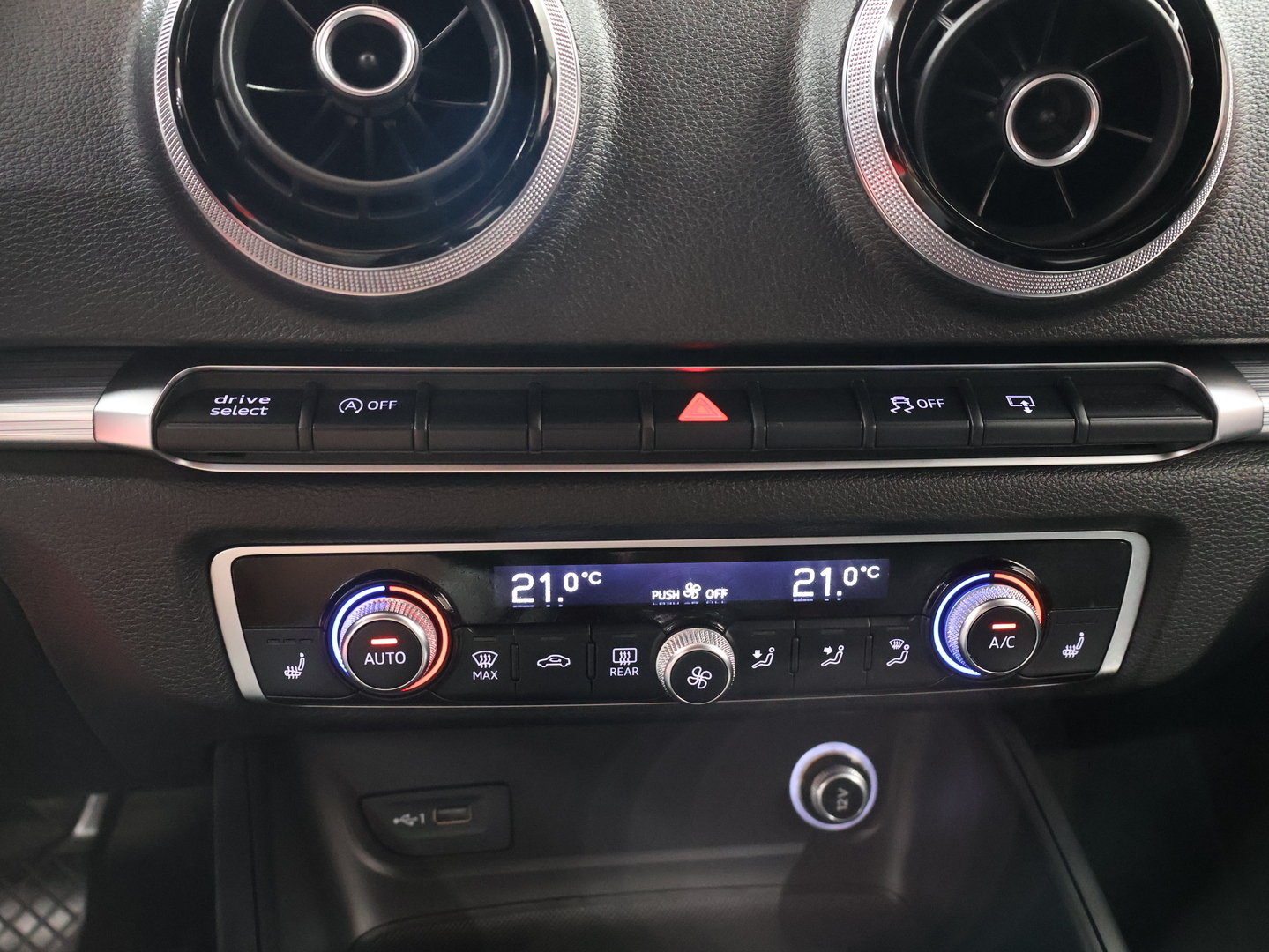 AUDI A3 2016