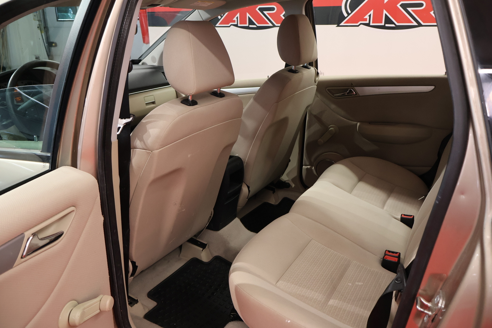 MERCEDES-BENZ B 2005