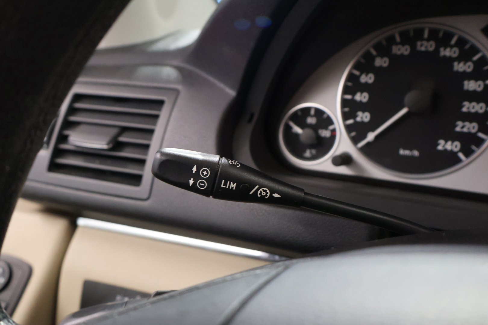 MERCEDES-BENZ B 2005