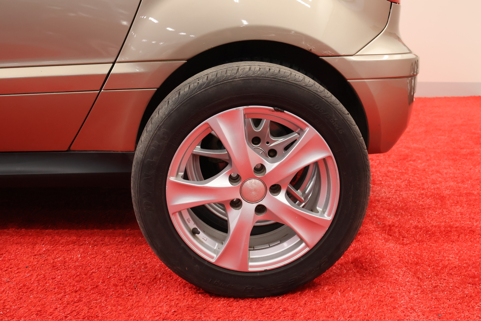 MERCEDES-BENZ B 2005