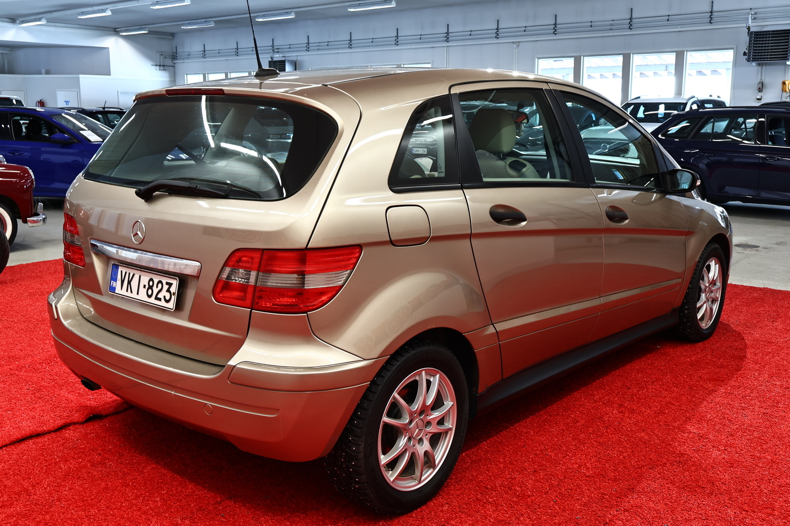 MERCEDES-BENZ B 2005