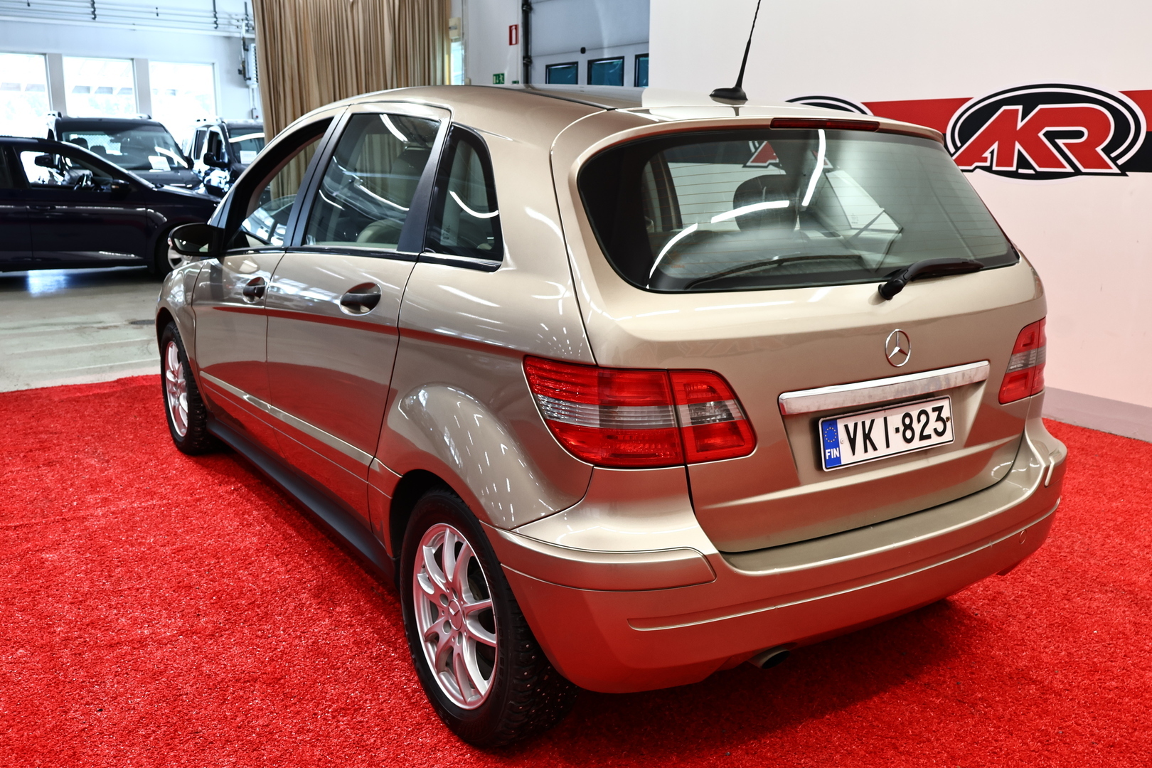 MERCEDES-BENZ B 2005