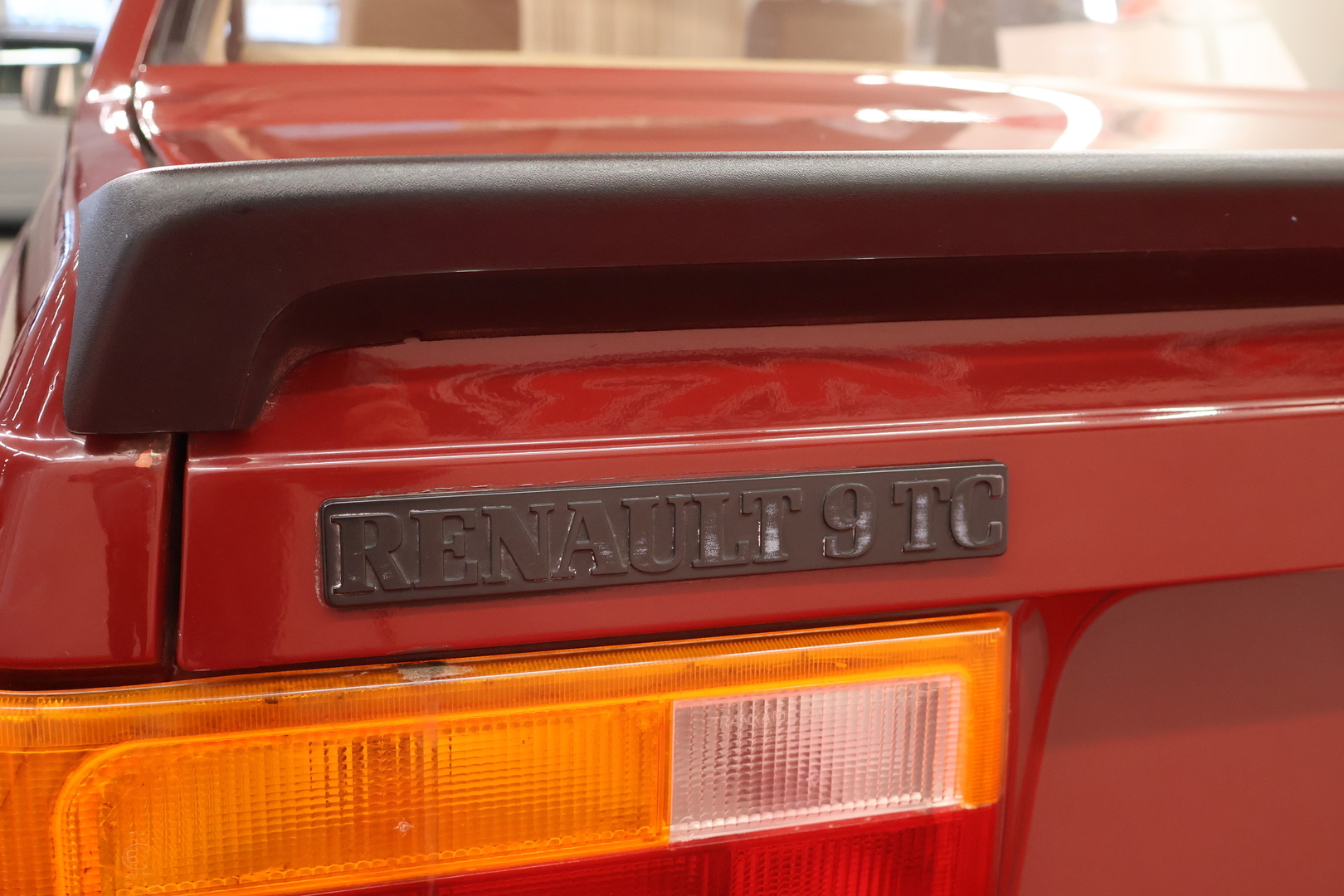 RENAULT 9 1982