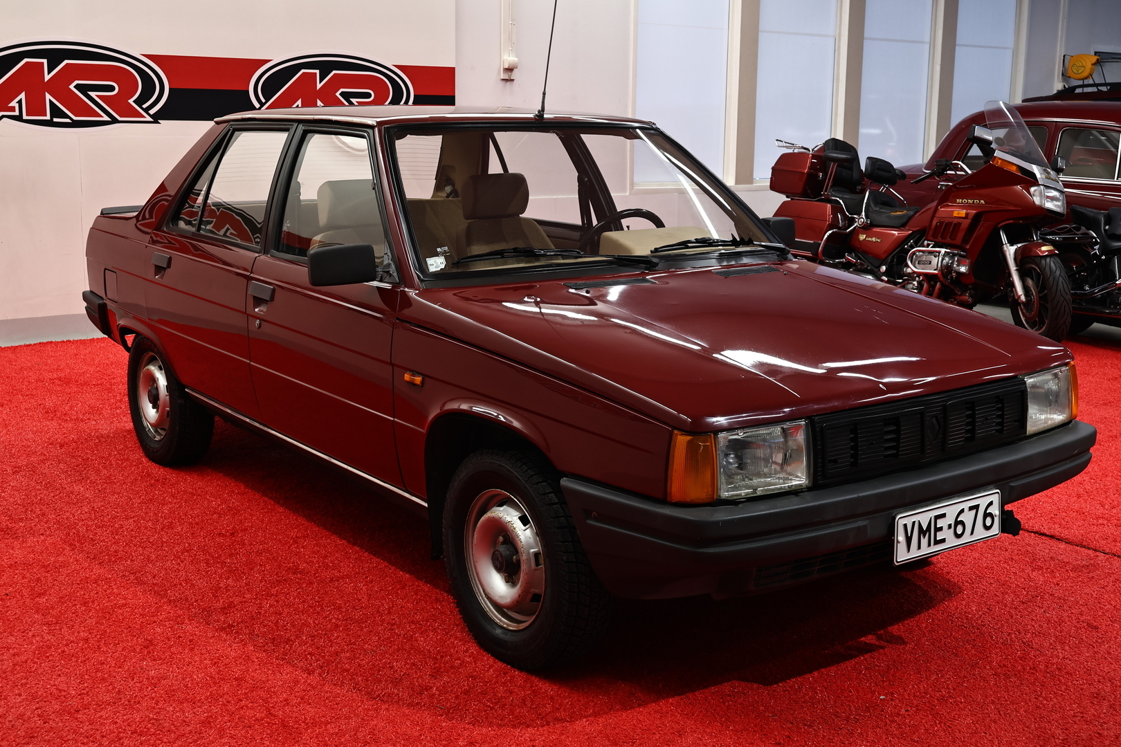 RENAULT 9 1982