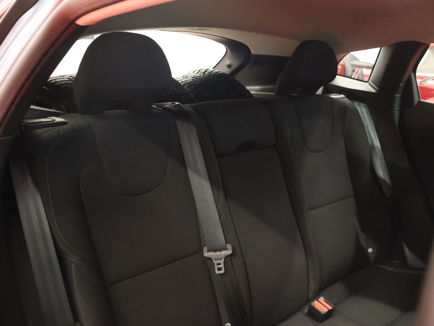 VOLVO V40 2016