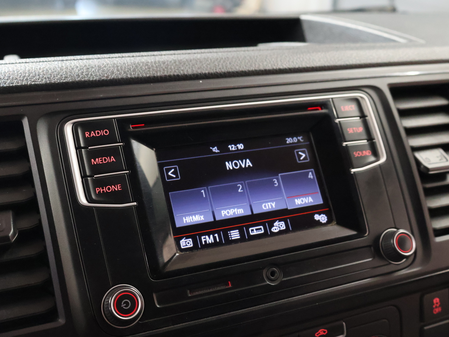 VOLKSWAGEN Transporter 2016