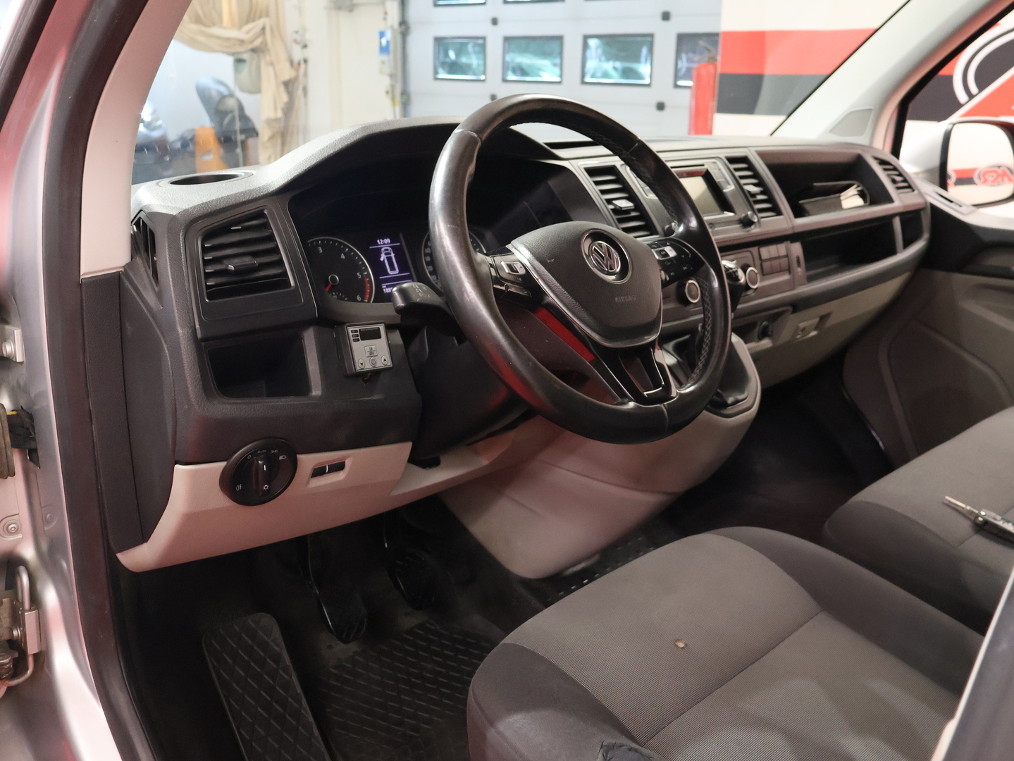 VOLKSWAGEN Transporter 2016