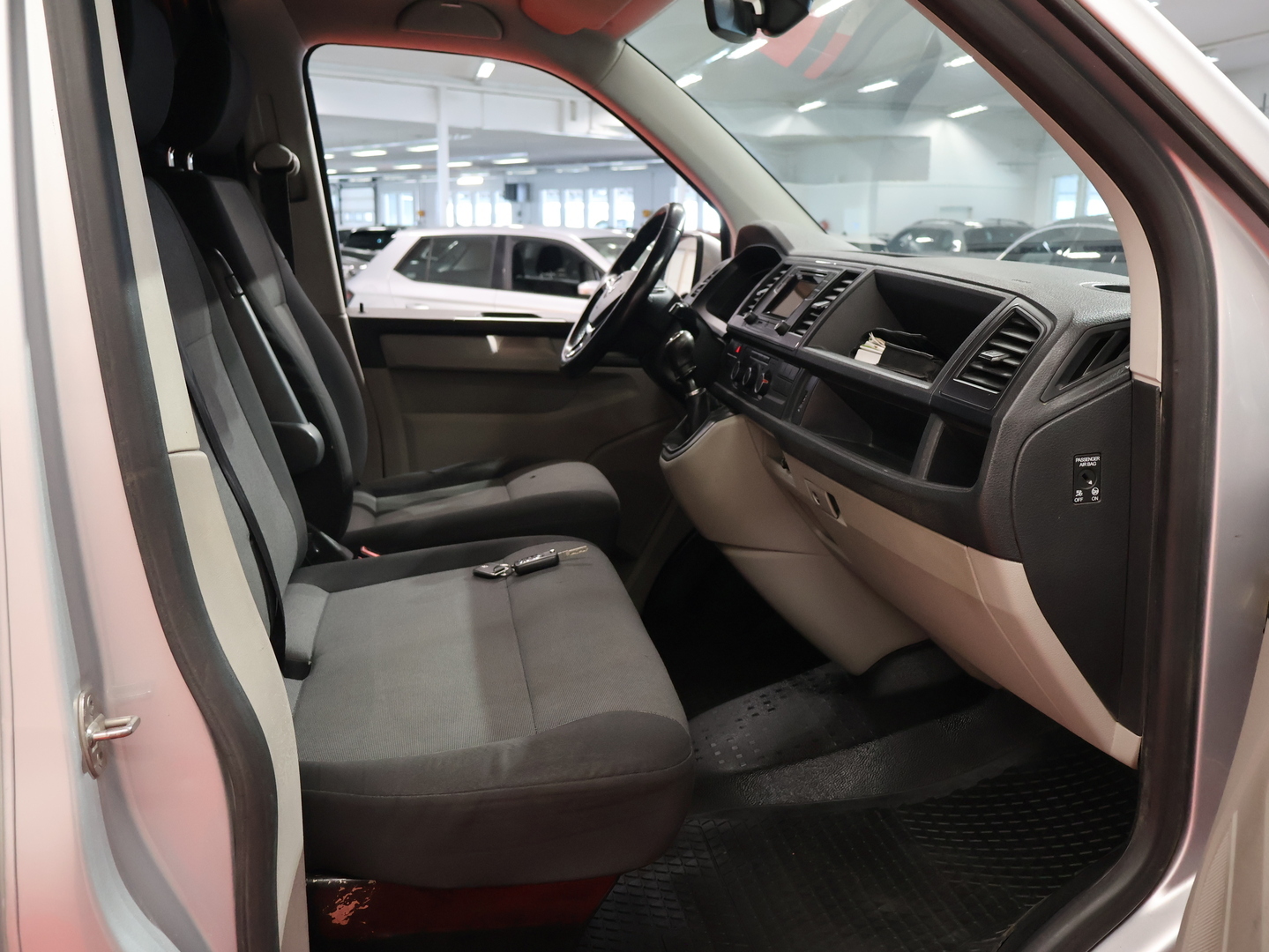 VOLKSWAGEN Transporter 2016