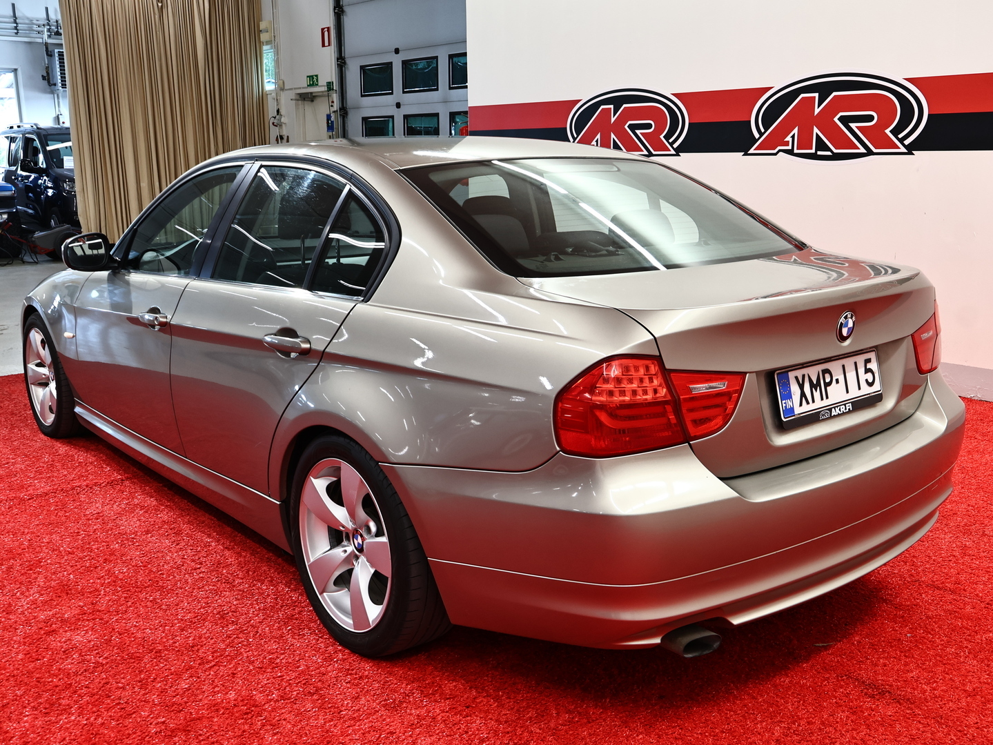 BMW 318 5