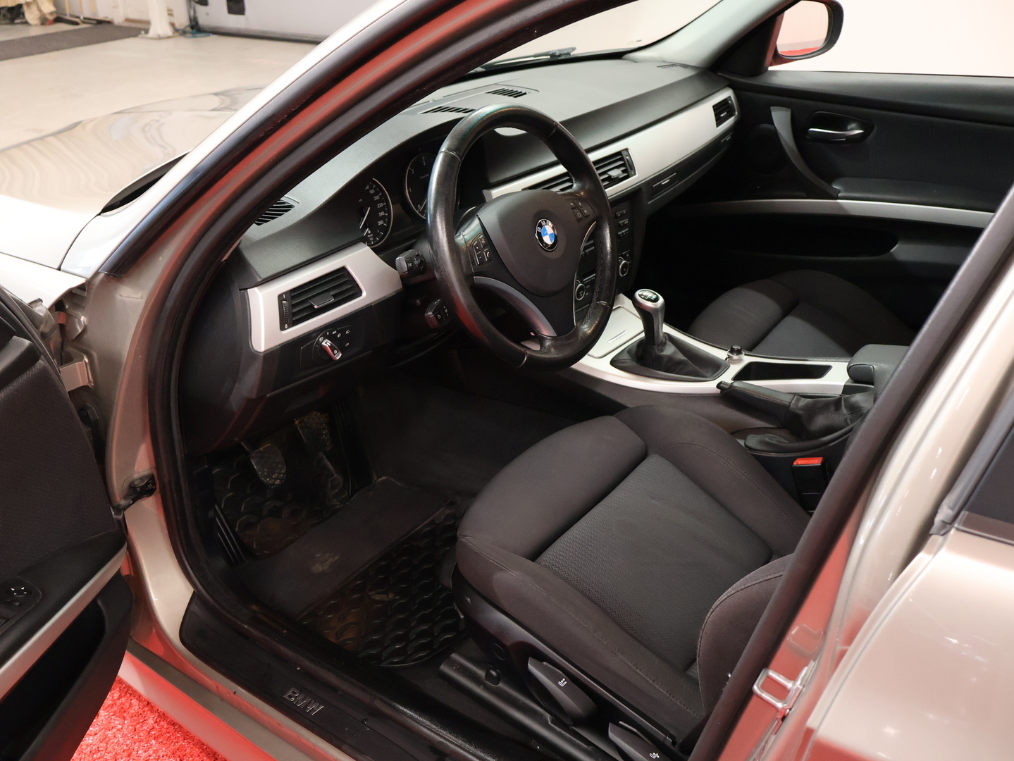 BMW 318 6