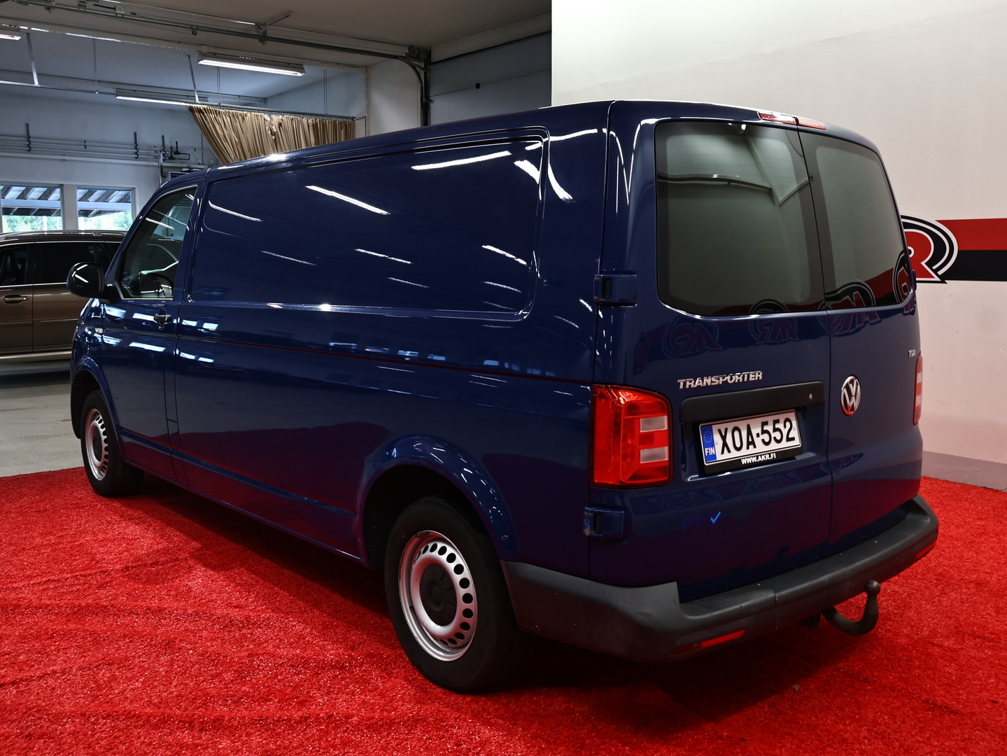 VOLKSWAGEN Transporter 4
