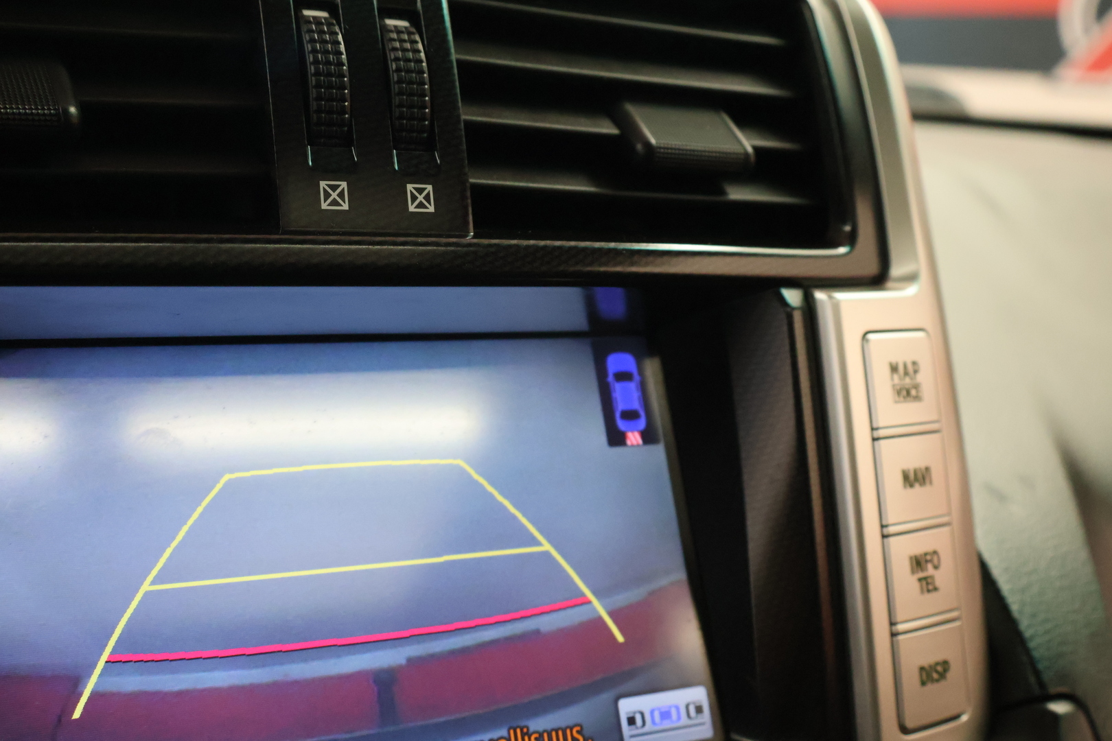 TOYOTA Land Cruiser 2012