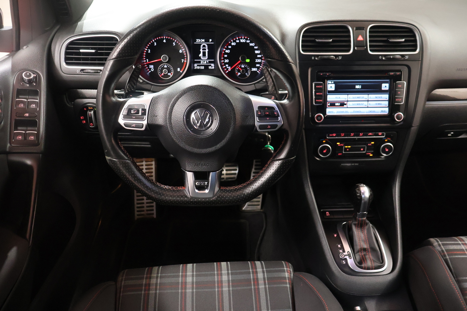 VOLKSWAGEN GOLF 2012