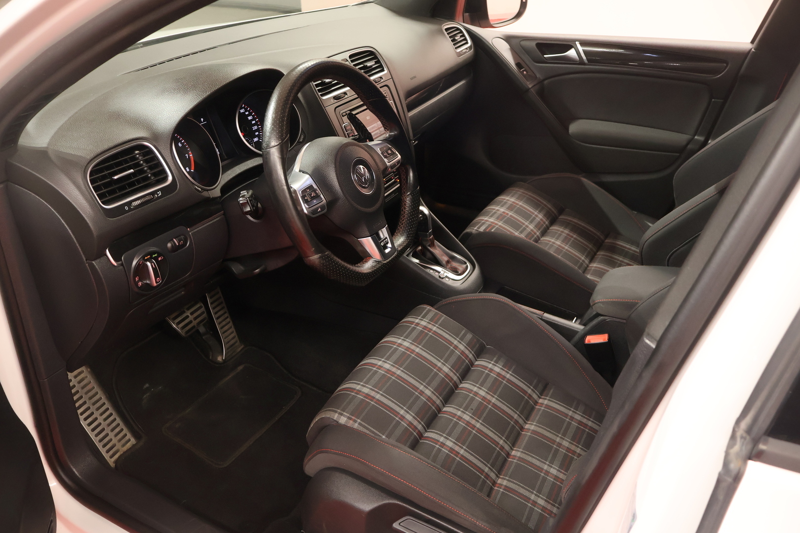 VOLKSWAGEN GOLF 2012