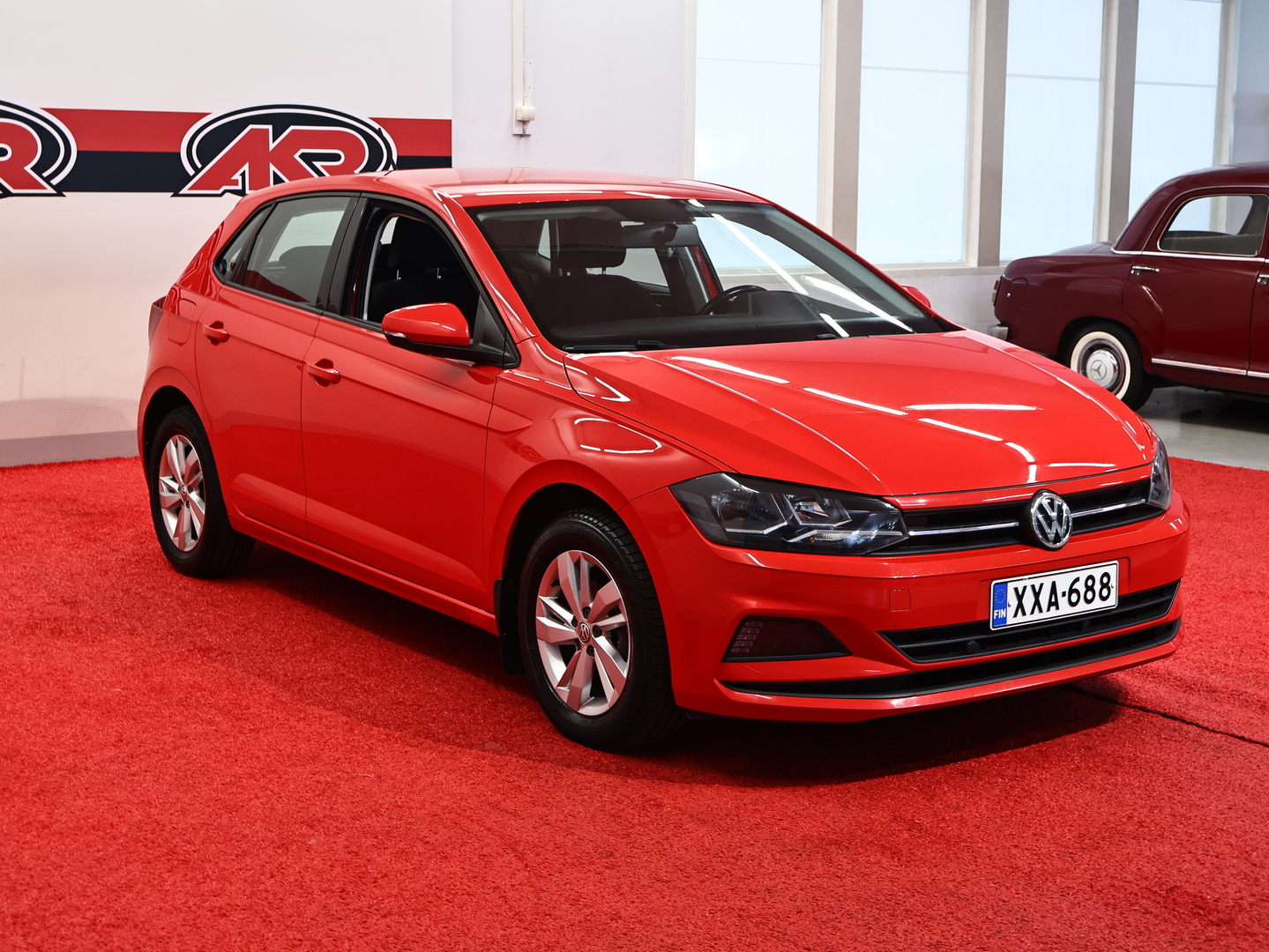 VOLKSWAGEN Polo 2