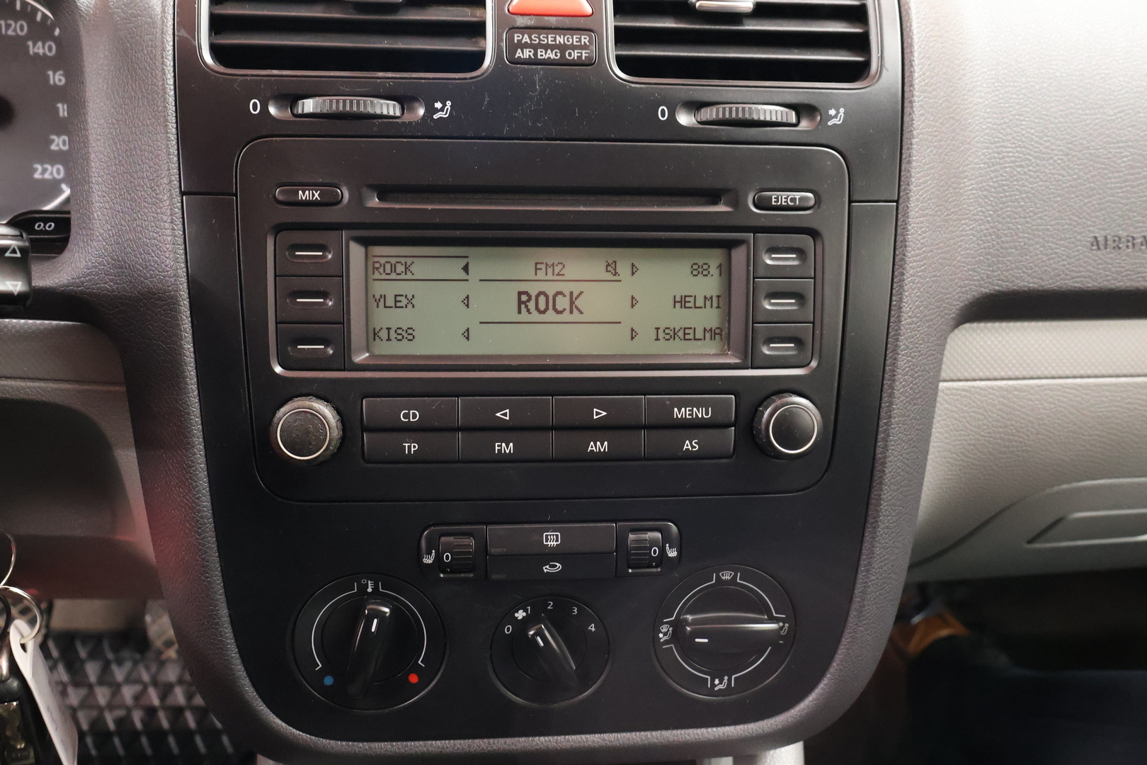 VOLKSWAGEN Golf 2004