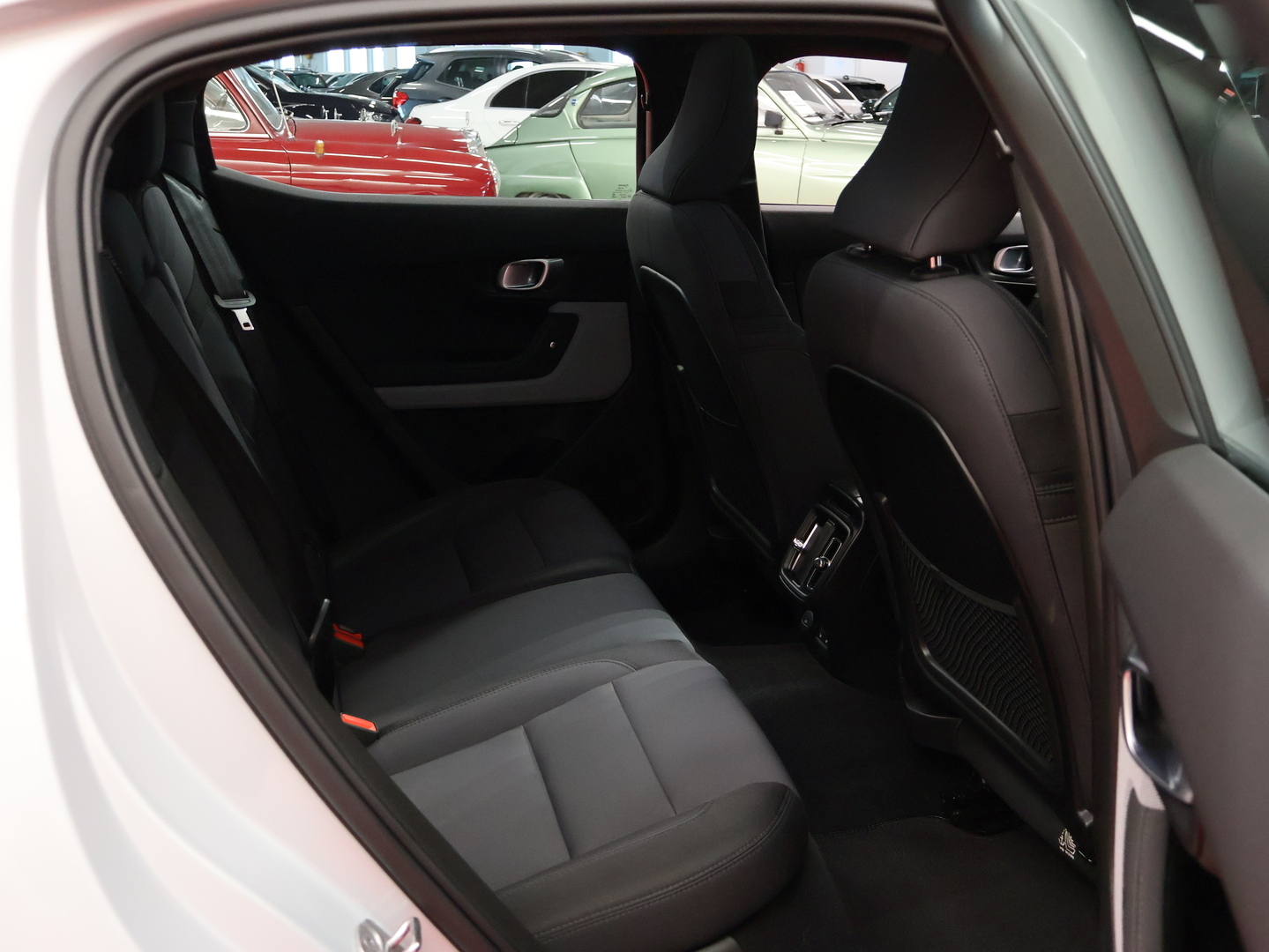 POLESTAR 2 2024